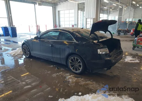 2013 Audi A5 2.0T Premium z USA, uszkodzony, nr VIN WAUVFAFR9DA001869